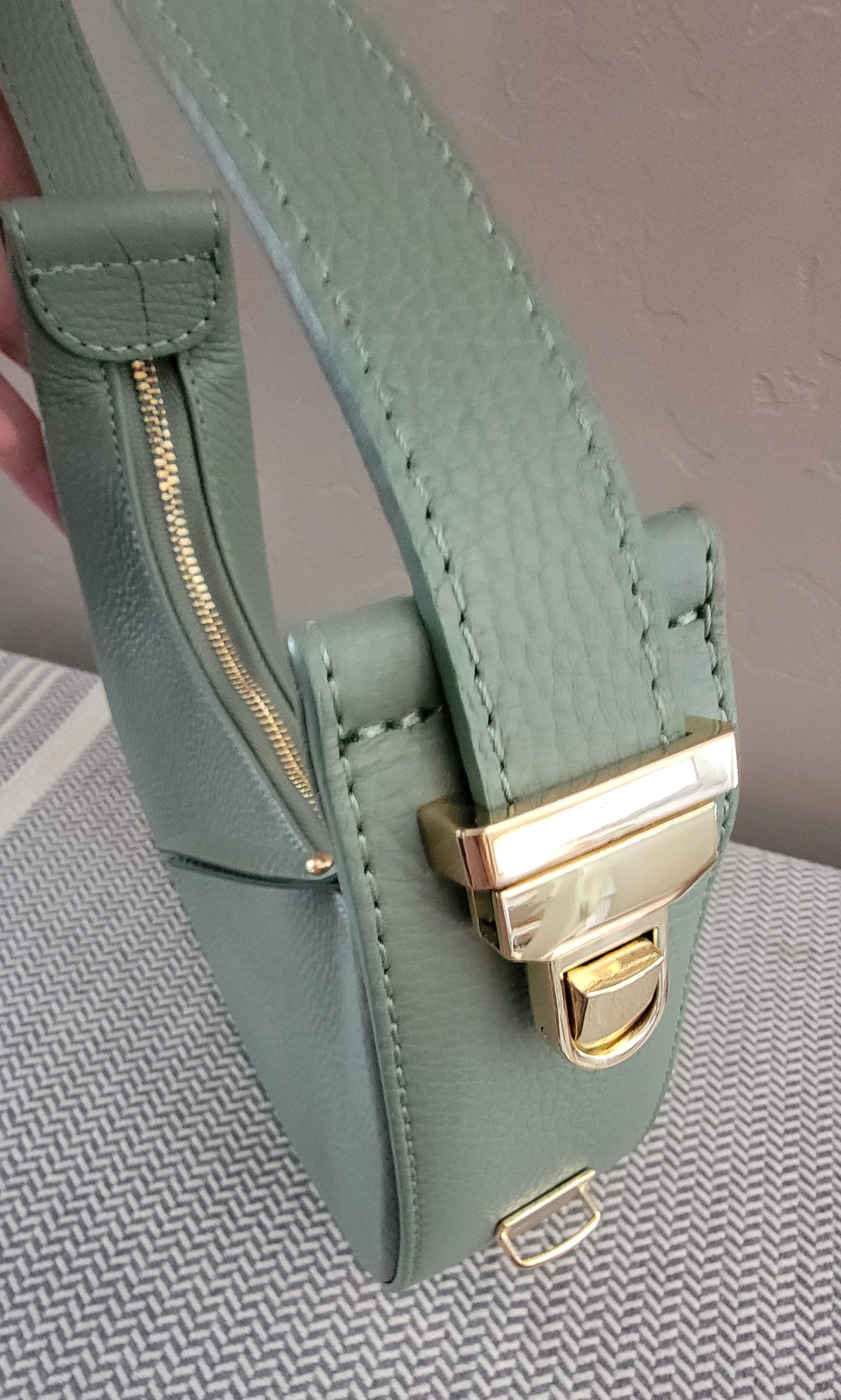 Luna shoulder bag
