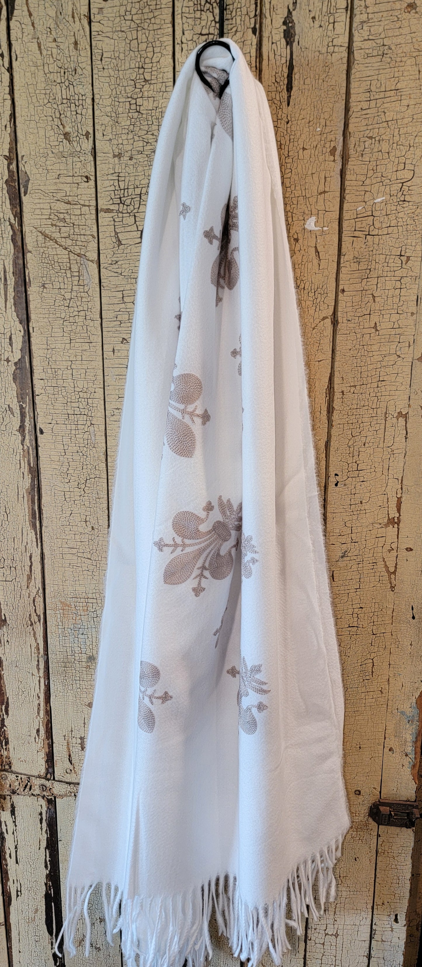Fleur-de-lis design scarf