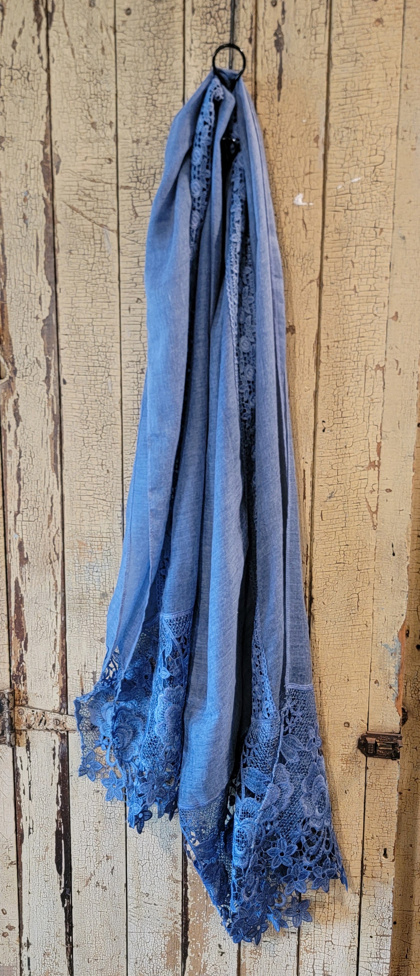 Lace trim scarf