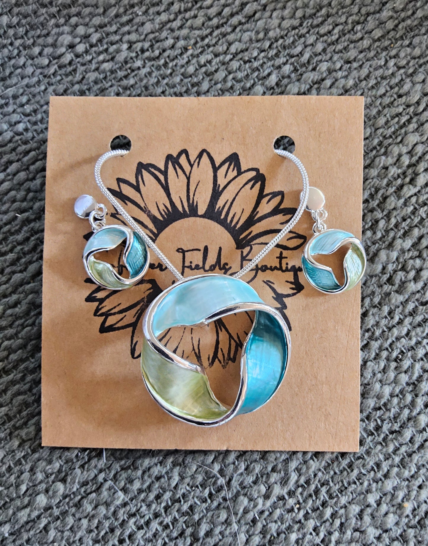 Necklace and Earring set